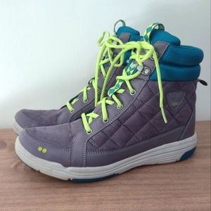 Ryka Aurora water resistant quilted high top boot sneakers 9